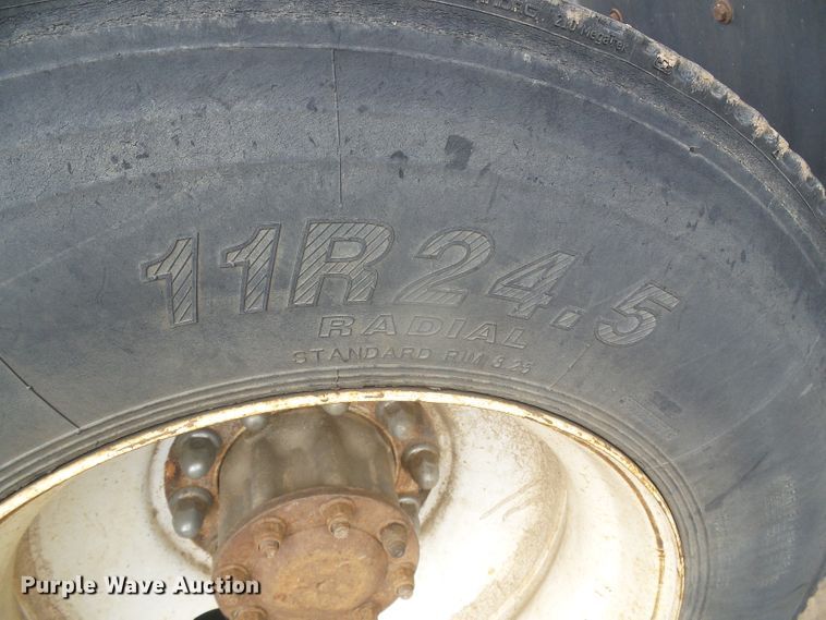 image for item DI5636 2007 Peterbilt 379  semi truck