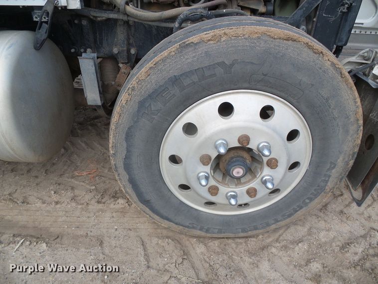 image for item DI5636 2007 Peterbilt 379  semi truck