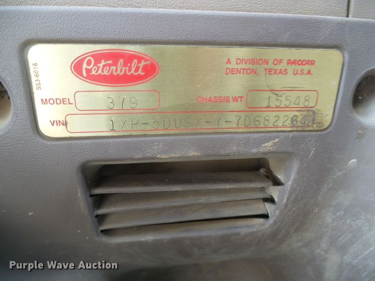 image for item DI5636 2007 Peterbilt 379  semi truck