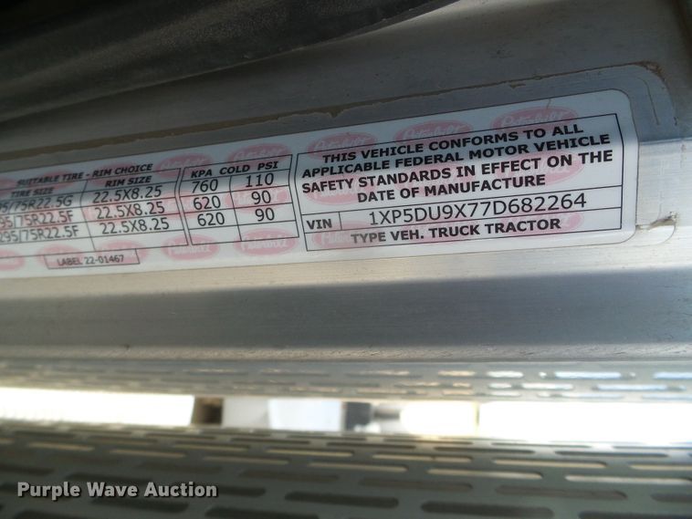 image for item DI5636 2007 Peterbilt 379  semi truck