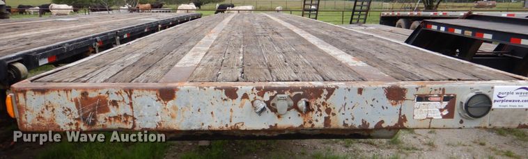 image for item DJ0457 1991 Fruehauf  flatbed trailer