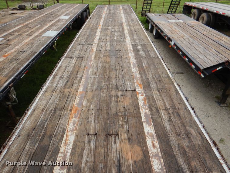 image for item DJ0457 1991 Fruehauf  flatbed trailer