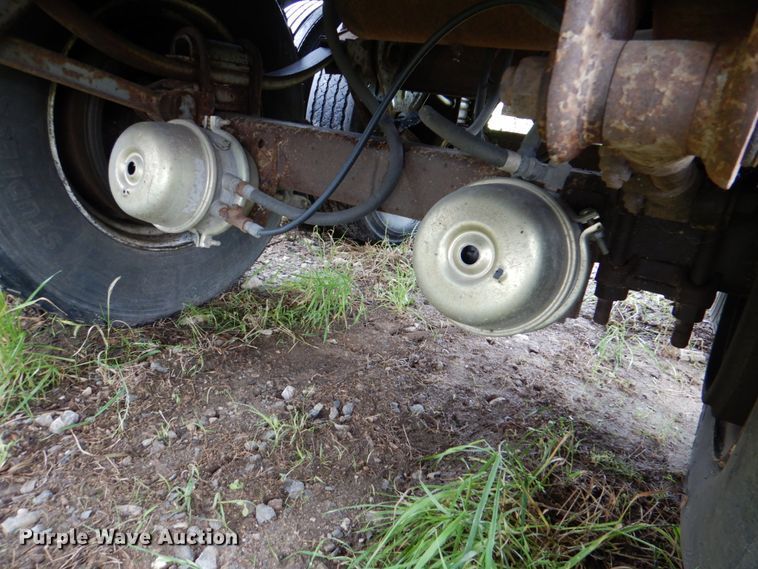 image for item DJ0457 1991 Fruehauf  flatbed trailer