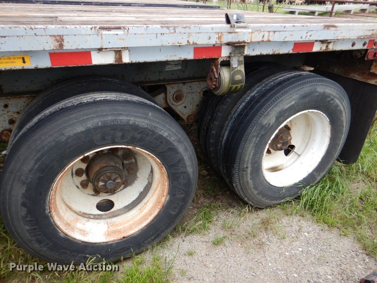 image for item DJ0457 1991 Fruehauf  flatbed trailer