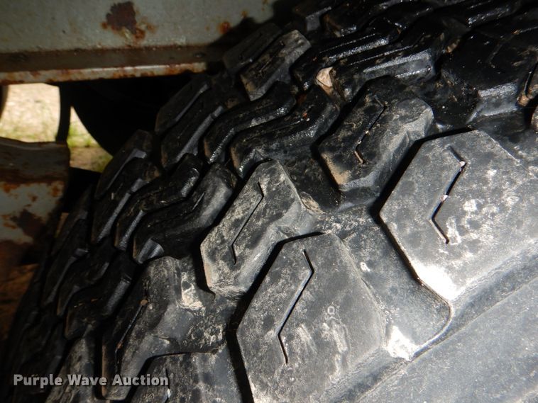 image for item DJ0457 1991 Fruehauf  flatbed trailer