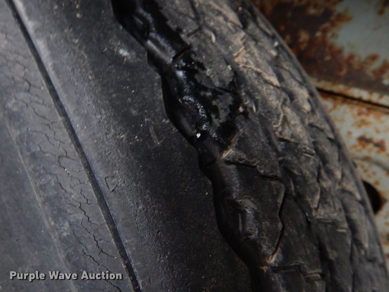 image for item DJ0457 1991 Fruehauf  flatbed trailer