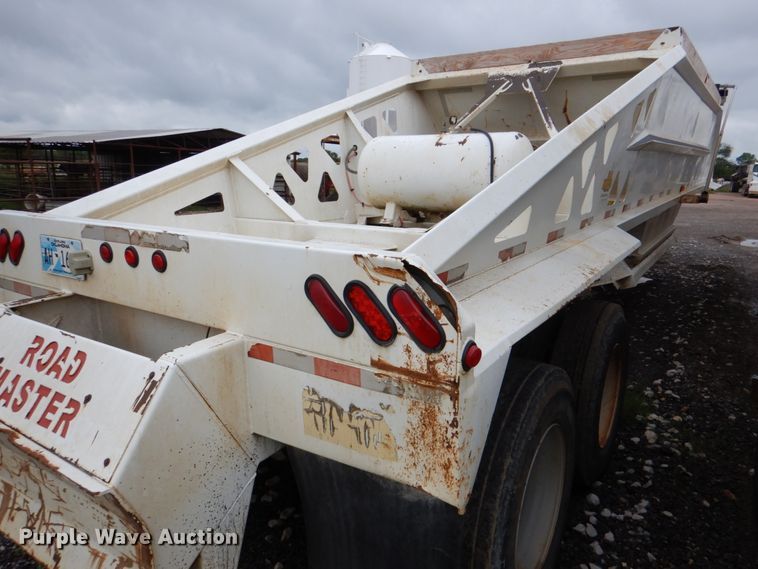 image for item DJ0460 2001 Schaller G400  bottom dump trailer