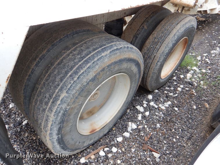 image for item DJ0460 2001 Schaller G400  bottom dump trailer