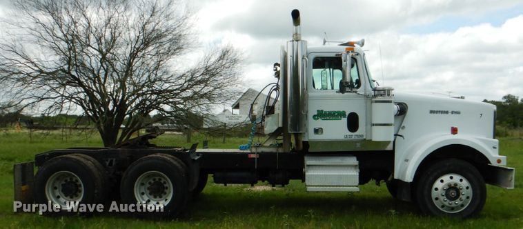 image for item DJ0778 1996 Western Star 4964F  semi truck