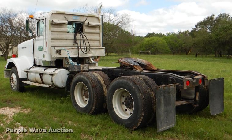 image for item DJ0778 1996 Western Star 4964F  semi truck