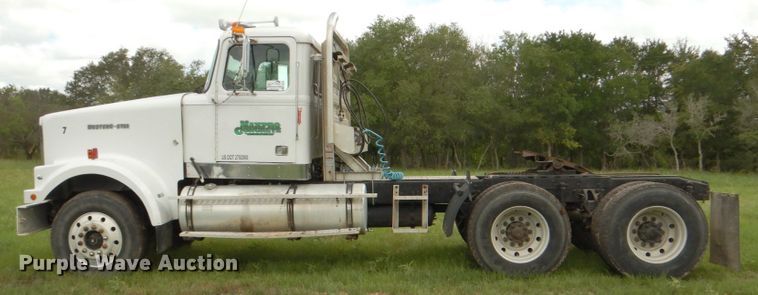 image for item DJ0778 1996 Western Star 4964F  semi truck