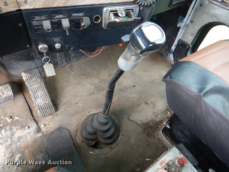 image for item DJ0778 1996 Western Star 4964F  semi truck