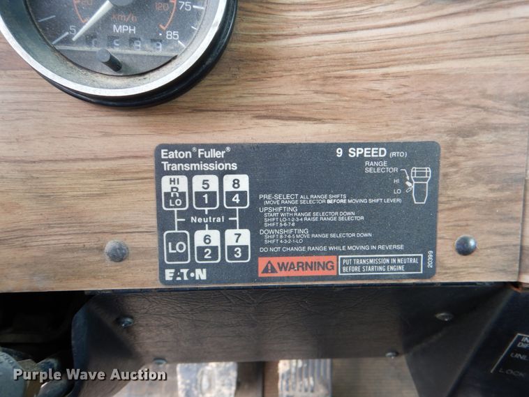 image for item DJ0778 1996 Western Star 4964F  semi truck