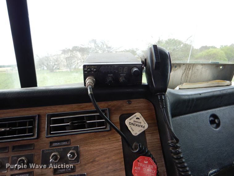 image for item DJ0778 1996 Western Star 4964F  semi truck