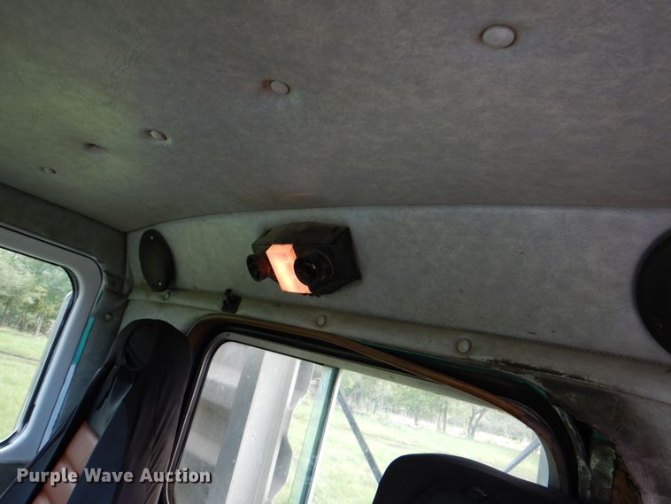 image for item DJ0778 1996 Western Star 4964F  semi truck