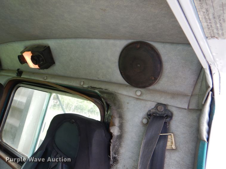 image for item DJ0778 1996 Western Star 4964F  semi truck