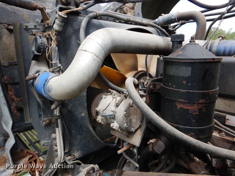 image for item DJ0778 1996 Western Star 4964F  semi truck