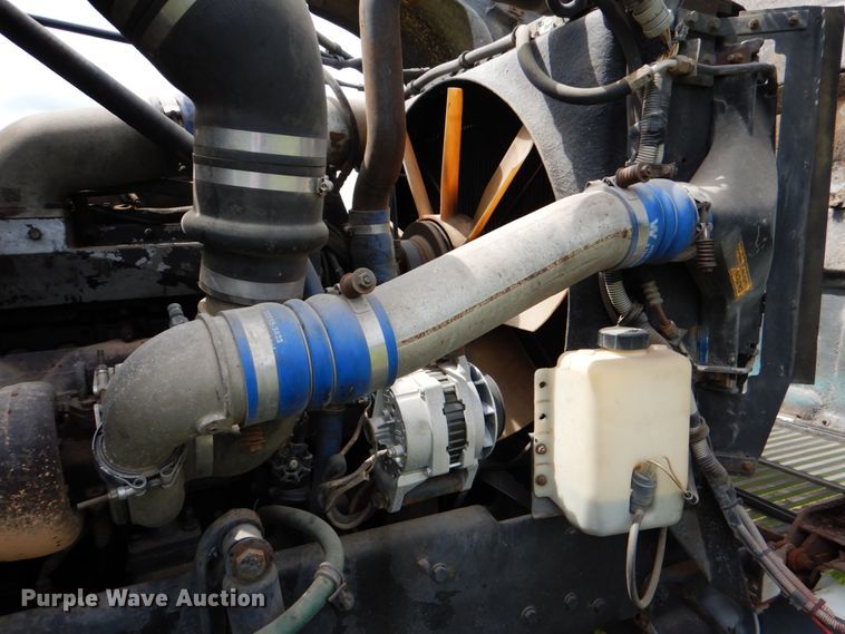 image for item DJ0778 1996 Western Star 4964F  semi truck