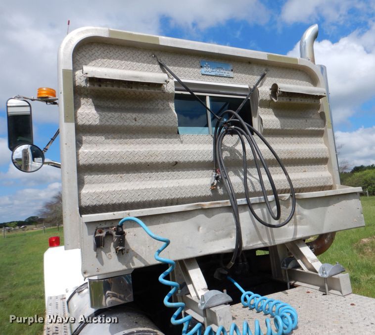 image for item DJ0778 1996 Western Star 4964F  semi truck