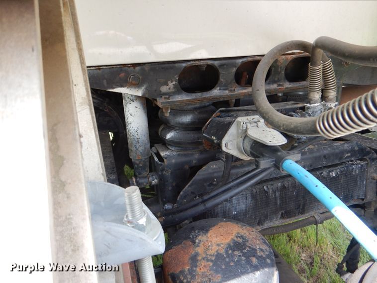 image for item DJ0778 1996 Western Star 4964F  semi truck