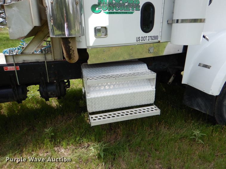 image for item DJ0778 1996 Western Star 4964F  semi truck