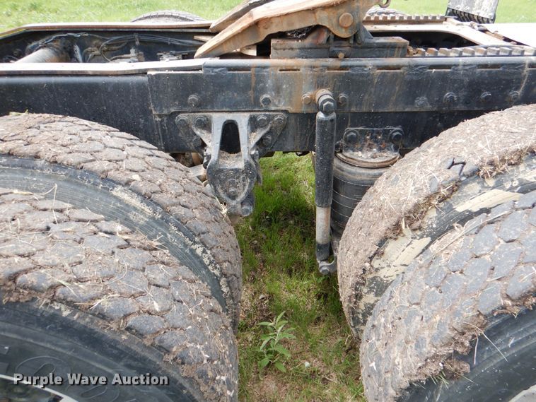 image for item DJ0778 1996 Western Star 4964F  semi truck