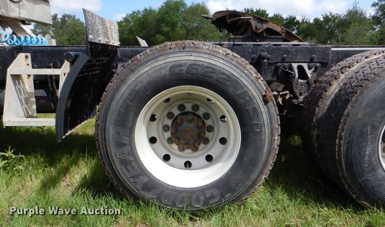 image for item DJ0778 1996 Western Star 4964F  semi truck