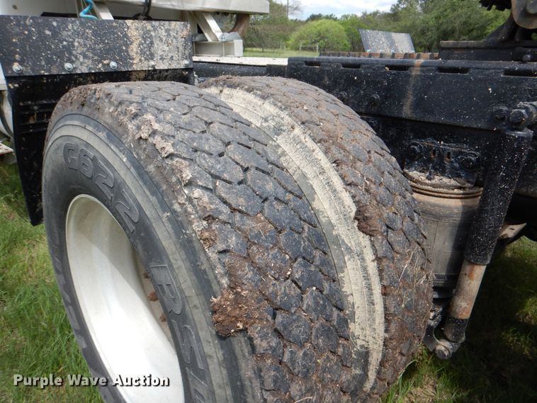 image for item DJ0778 1996 Western Star 4964F  semi truck