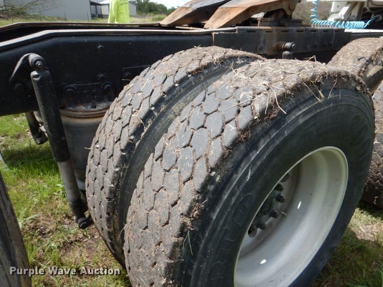 image for item DJ0778 1996 Western Star 4964F  semi truck