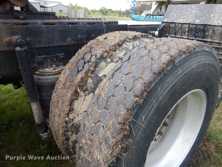 image for item DJ0778 1996 Western Star 4964F  semi truck