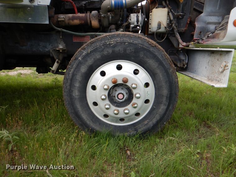 image for item DJ0778 1996 Western Star 4964F  semi truck