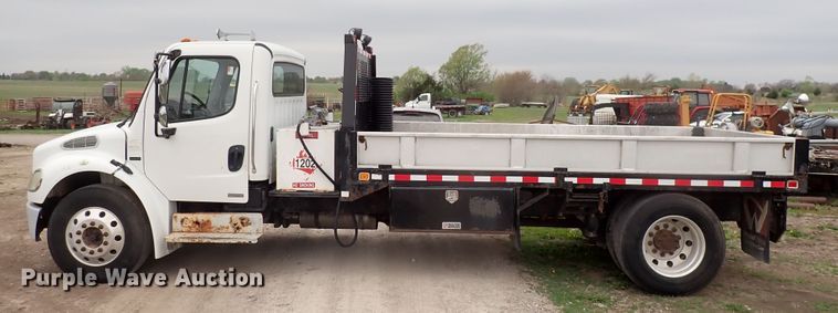 image for item DJ5545 2006 Freightliner M2  flatbed truck