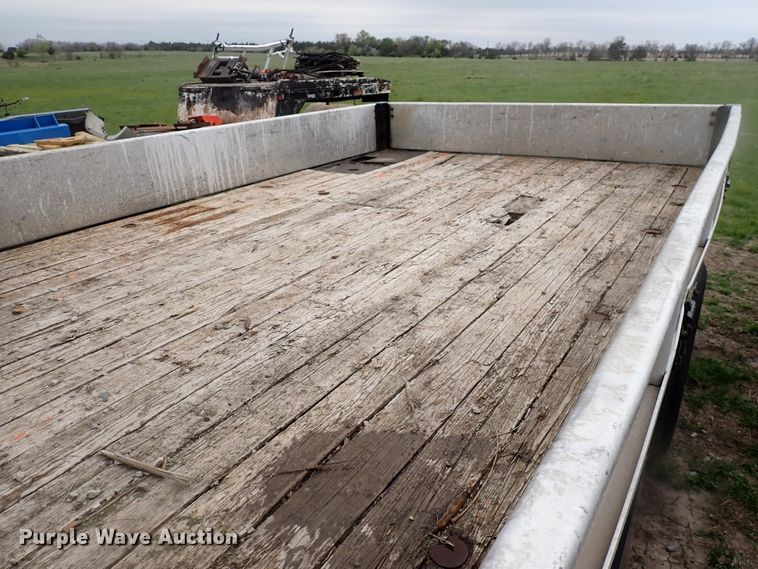 image for item DJ5545 2006 Freightliner M2  flatbed truck