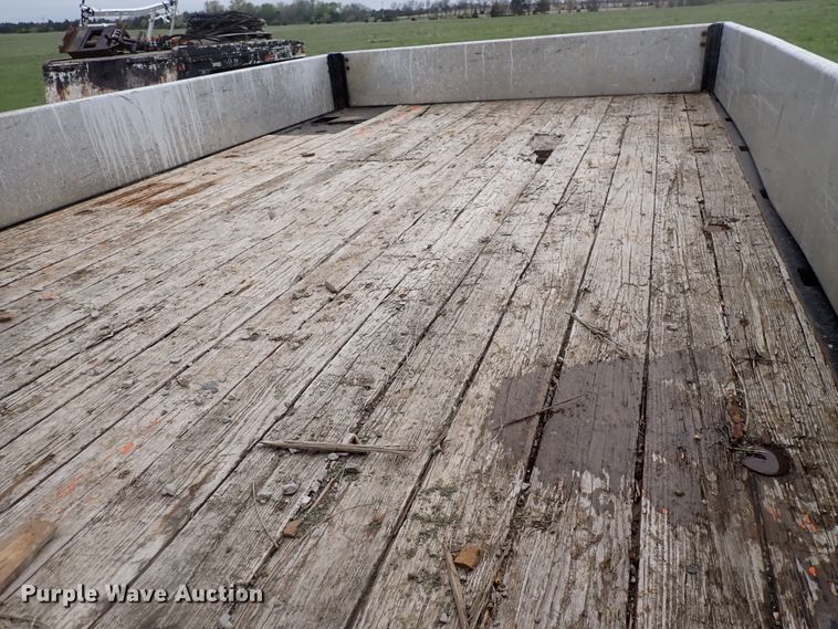 image for item DJ5545 2006 Freightliner M2  flatbed truck