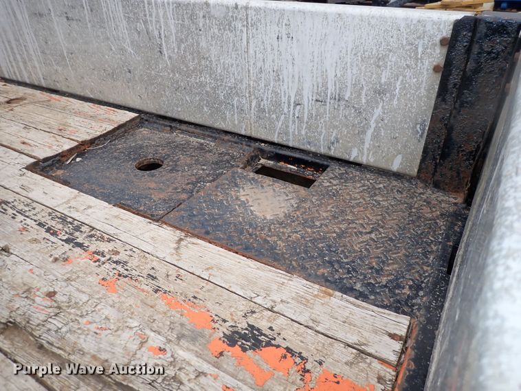 image for item DJ5545 2006 Freightliner M2  flatbed truck