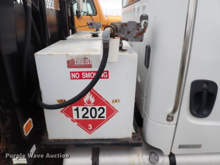 image for item DJ5545 2006 Freightliner M2  flatbed truck