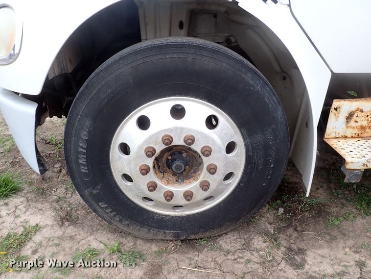 image for item DJ5545 2006 Freightliner M2  flatbed truck