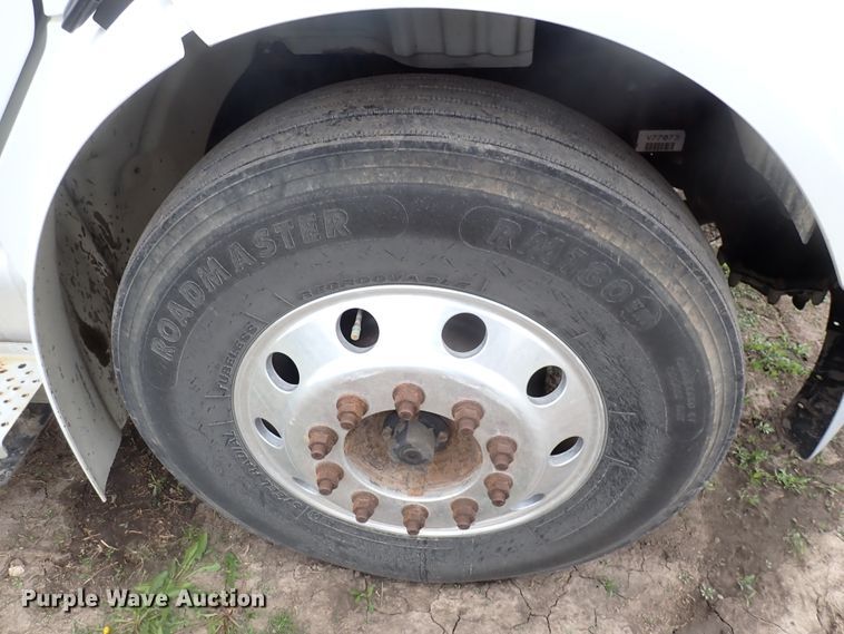 image for item DJ5545 2006 Freightliner M2  flatbed truck