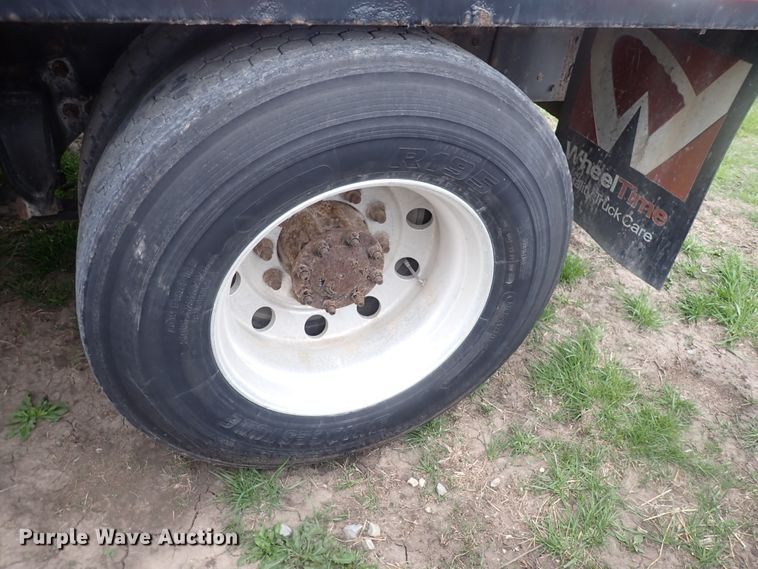 image for item DJ5545 2006 Freightliner M2  flatbed truck