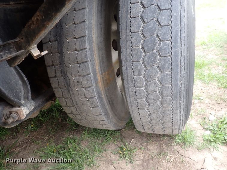 image for item DJ5545 2006 Freightliner M2  flatbed truck