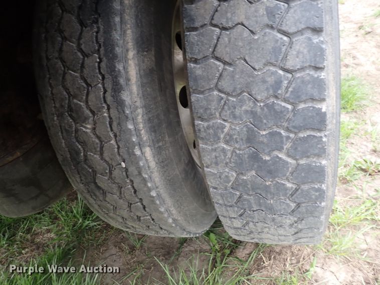 image for item DJ5545 2006 Freightliner M2  flatbed truck