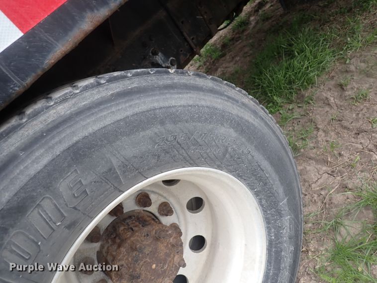 image for item DJ5545 2006 Freightliner M2  flatbed truck