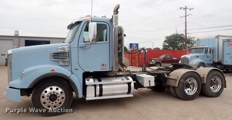 image for item DJ5674 2012 Freightliner Coronado SD  semi truck