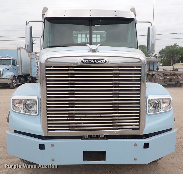 image for item DJ5674 2012 Freightliner Coronado SD  semi truck