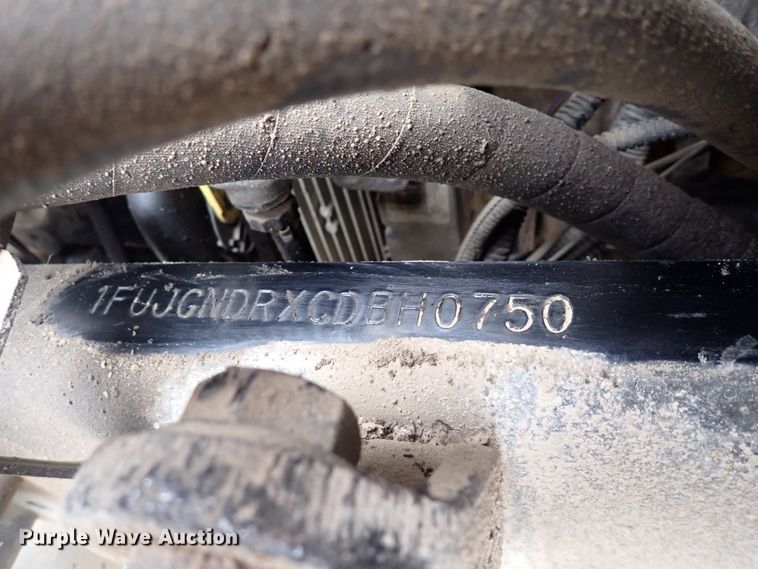 image for item DJ5674 2012 Freightliner Coronado SD  semi truck