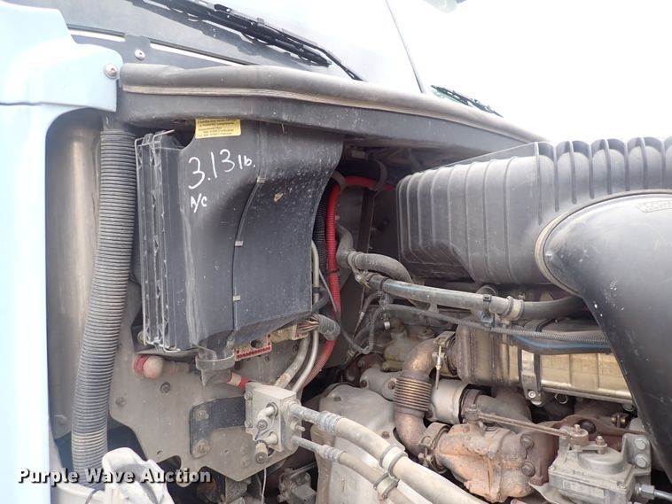 image for item DJ5674 2012 Freightliner Coronado SD  semi truck