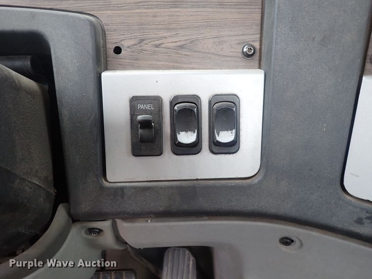 image for item DJ5674 2012 Freightliner Coronado SD  semi truck