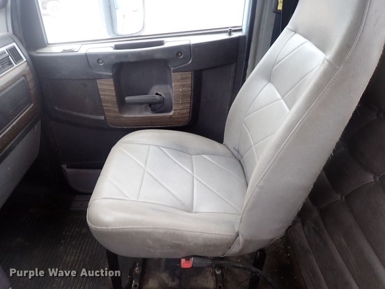 image for item DJ5674 2012 Freightliner Coronado SD  semi truck