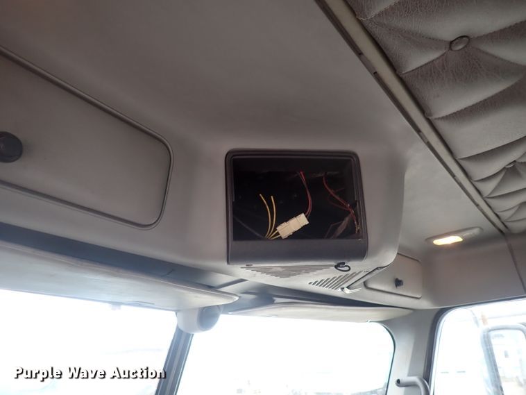 image for item DJ5674 2012 Freightliner Coronado SD  semi truck