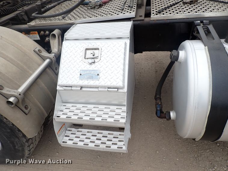 image for item DJ5674 2012 Freightliner Coronado SD  semi truck